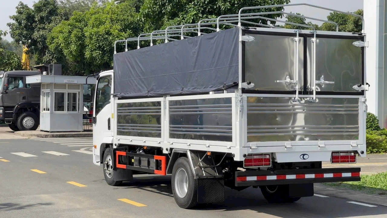Hình xe tải Linker thùng dài 4m5