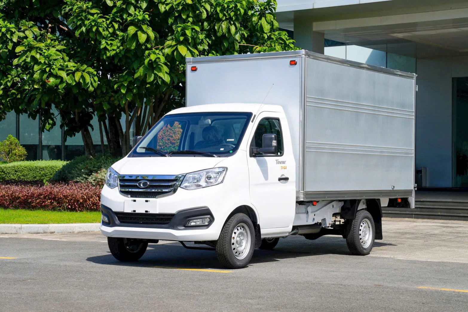 Hình xe tải T1-2.8 màu trắng Hình xe tải T1-2.8 màu trắng