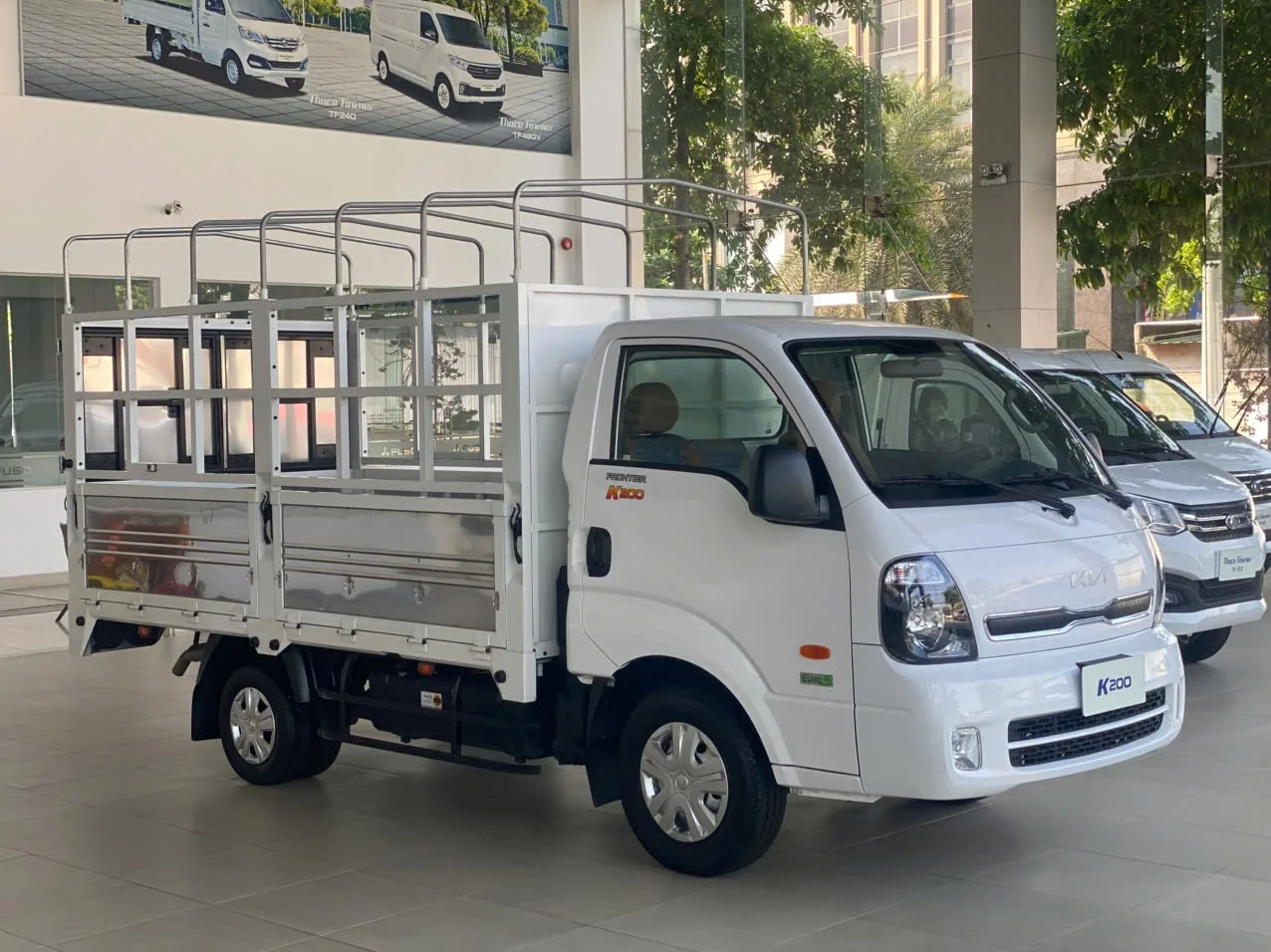 Hình xe tải KIA K200 1990kg